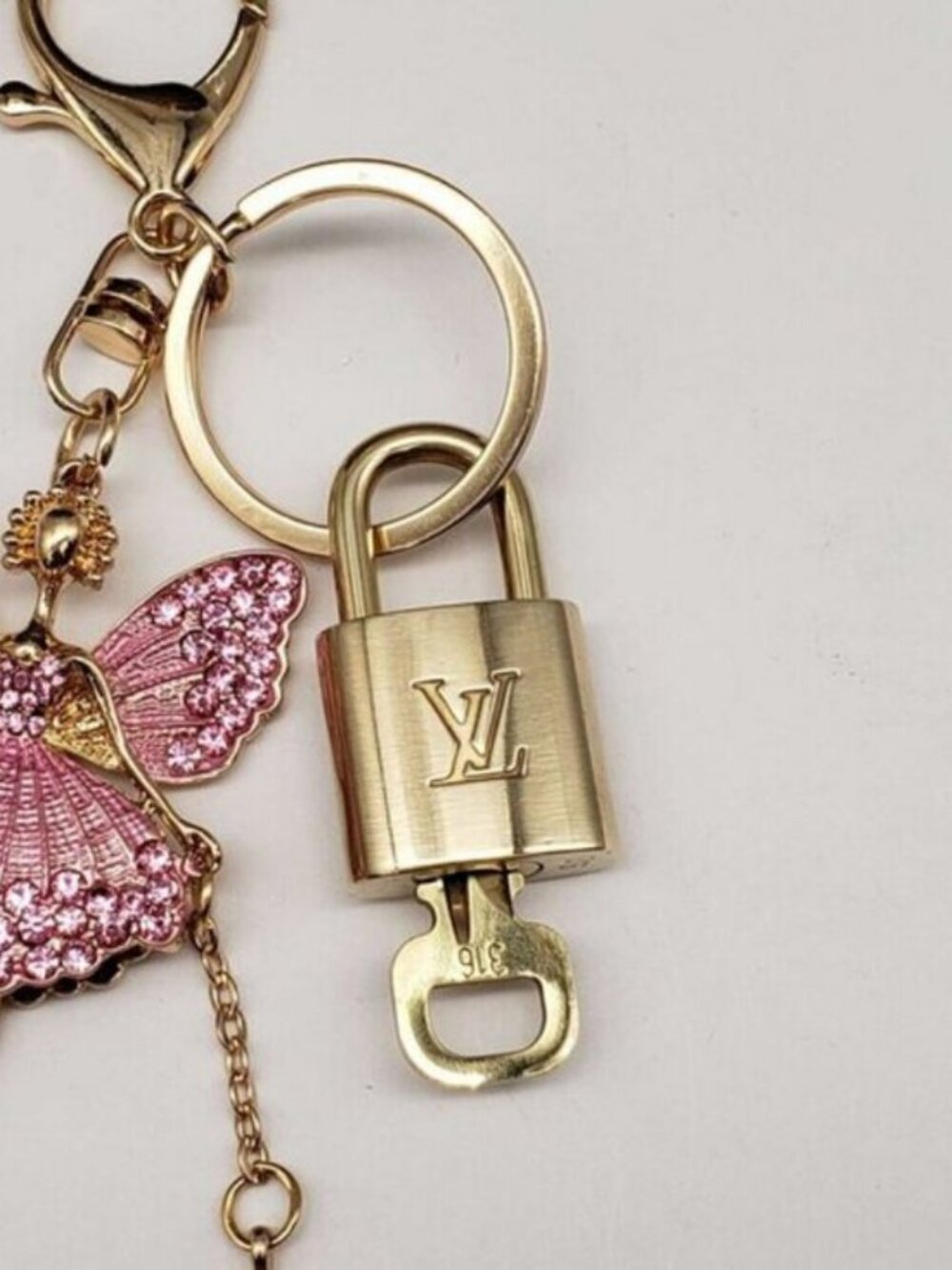 LV Gold Padlock & Key 🔒 Authentic Louis Vuitton Bag Unbranded Fairy Charm - Picture 7 of 7